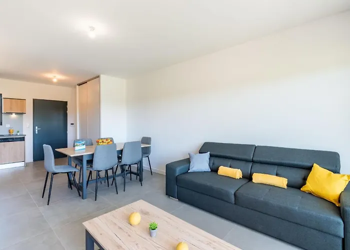 Stanatura-3 By Interhome *